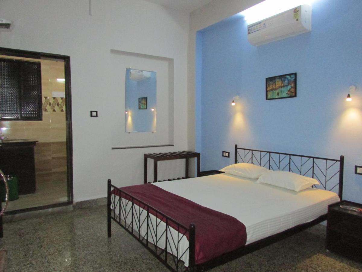 SanRit Hotel GOA Buitenkant foto